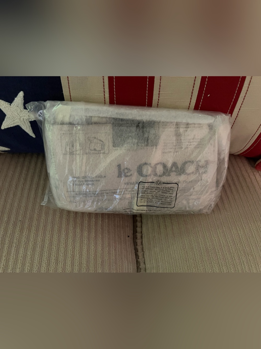 Coach Nolita 19
With Newspaper Print NWT w/packaging - Picture 3 of 5
